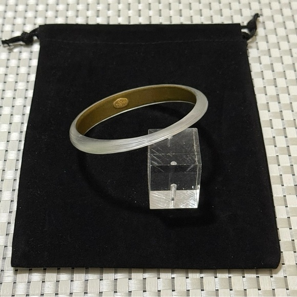 Alexis Bittar Hand Carved Lucite Clear White Tapered Bangle Bracelet - Picture 3 of 10